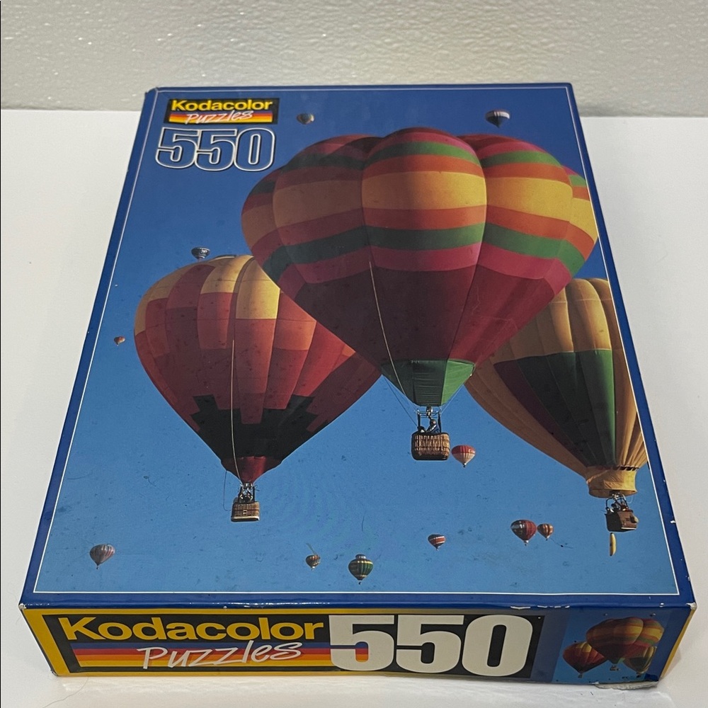 5/$25 550-Piece Hot Air Balloon Puzzle - Multicolor Blue Box